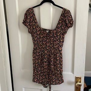 American eagle floral romper, EUC, only worn a couple times